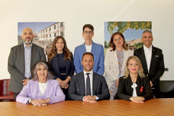 Nuova giunta di Rozzano. Foto presa dal sito del Comune