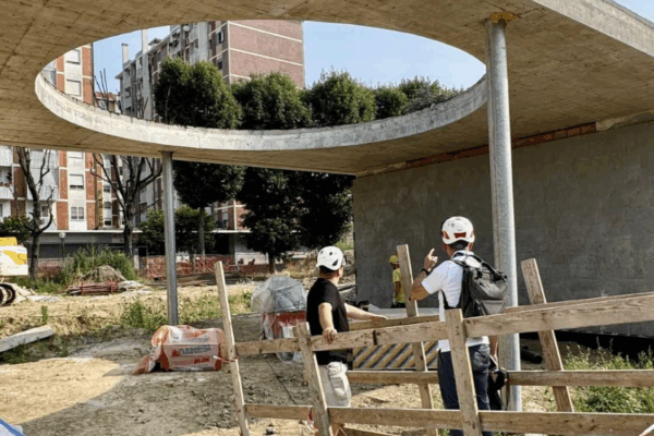 Tra Fede e Politica nel nuovo centro cittadino di Rozzano Lavori nel centro Cittadino di Rozzano. Foto presa dal sito del comune,