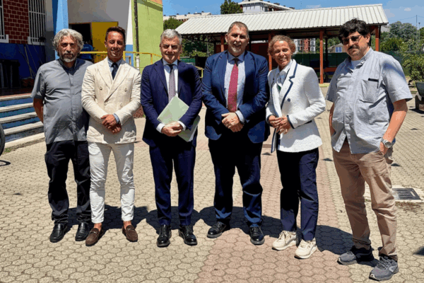 Sopralluogo con il Commissario Straordinario, Regione Lombardia e Prefettura per il rilancio del territorio. Foto dal sito del Comune di Rozzano.