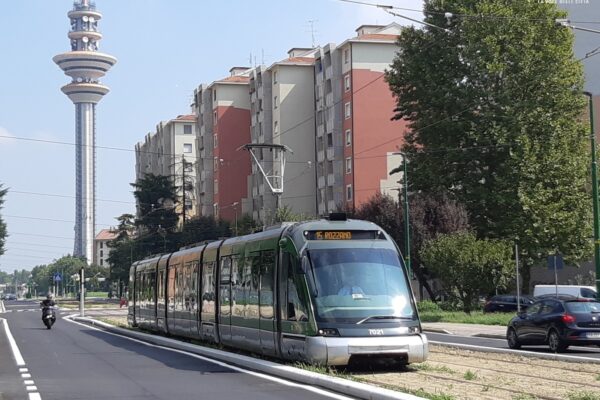 I ragazzi del 15 di Rozzano: cuori da ascoltare Tram 15 Rozzano